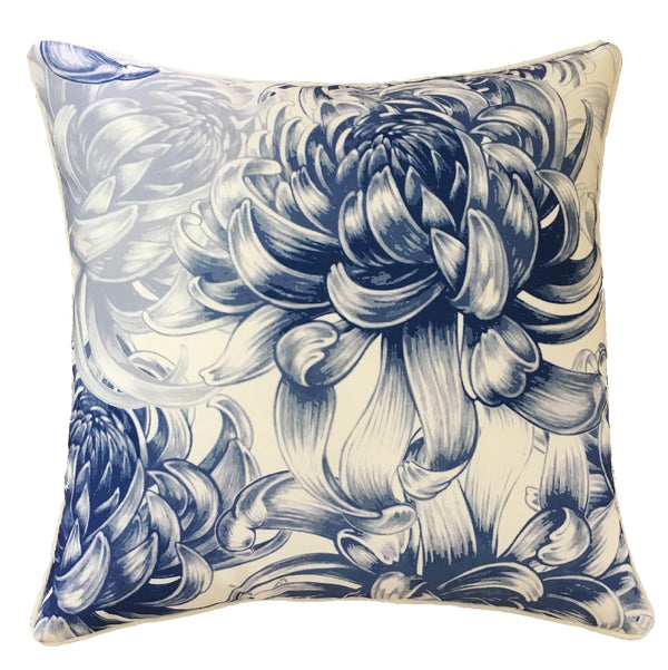 OUTDOOR CUSHION HAMPTONS WHITE WITH NAVY FLOWERS 45X45CM